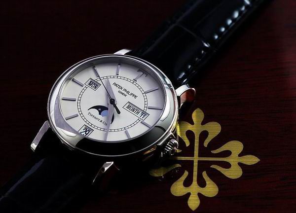 “表王”四面楚歌？天價聯名腕表背后，百達翡麗的時代焦慮